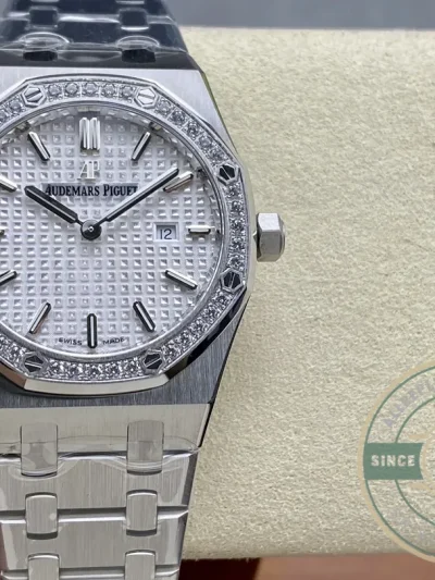 Replica Audemars Piguet Royal Oak Series 67651ST.ZZ.1261ST.01 33mm - Luxury Replica Watch