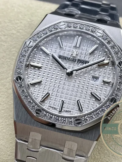 Replica Audemars Piguet Royal Oak Series 67651ST.ZZ.1261ST.01 33mm - Swiss-Made Clone Watch