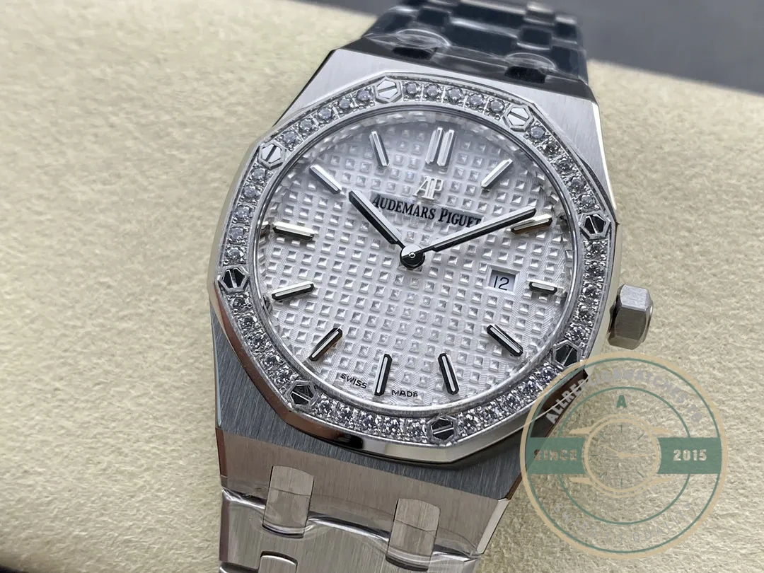 Replica Audemars Piguet Royal Oak Series 67651ST.ZZ.1261ST.01 33mm - Swiss-Made Clone Watch