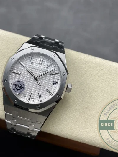 Replica Audemars Piguet Royal Oak White Dial 15510ST.OO.1320ST.08 41mm - 1:1 Swiss Replica Watch