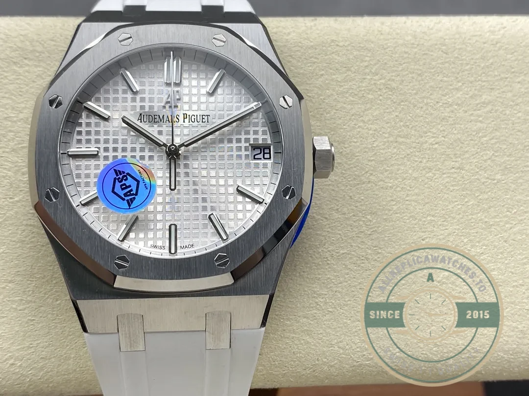 Replica Audemars Piguet Royal Oak White Dial, Rubber 15500ST.OO.1220ST.04 - Budget Luxury Replica Watch