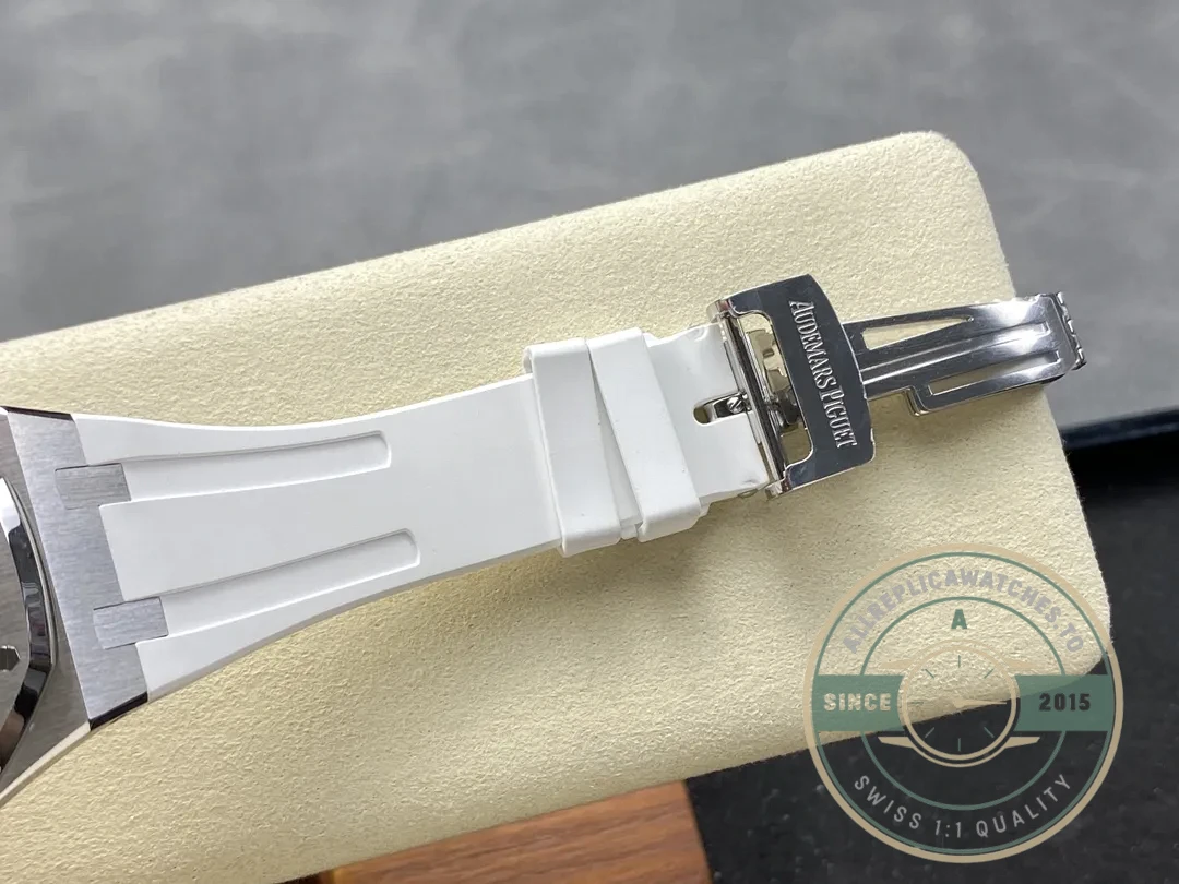 Replica Audemars Piguet Royal Oak White Dial, Rubber 15500ST.OO.1220ST.04 - 1:1 Swiss Replica Watch