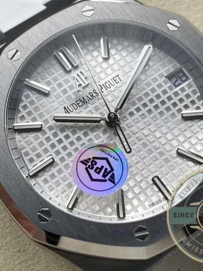 Replica Audemars Piguet Royal Oak White Dial, Rubber 15500ST.OO.1220ST.04 - Swiss-Made Clone Watch