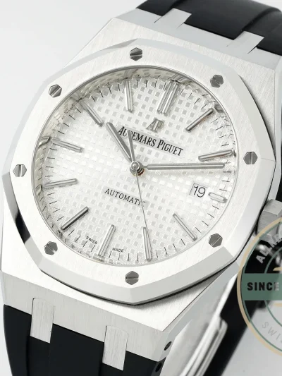 Replica Audemars Piguet Royal Oak White, Rubber 15400ST.OO.1220ST.02 - Swiss-Made Clone Watch