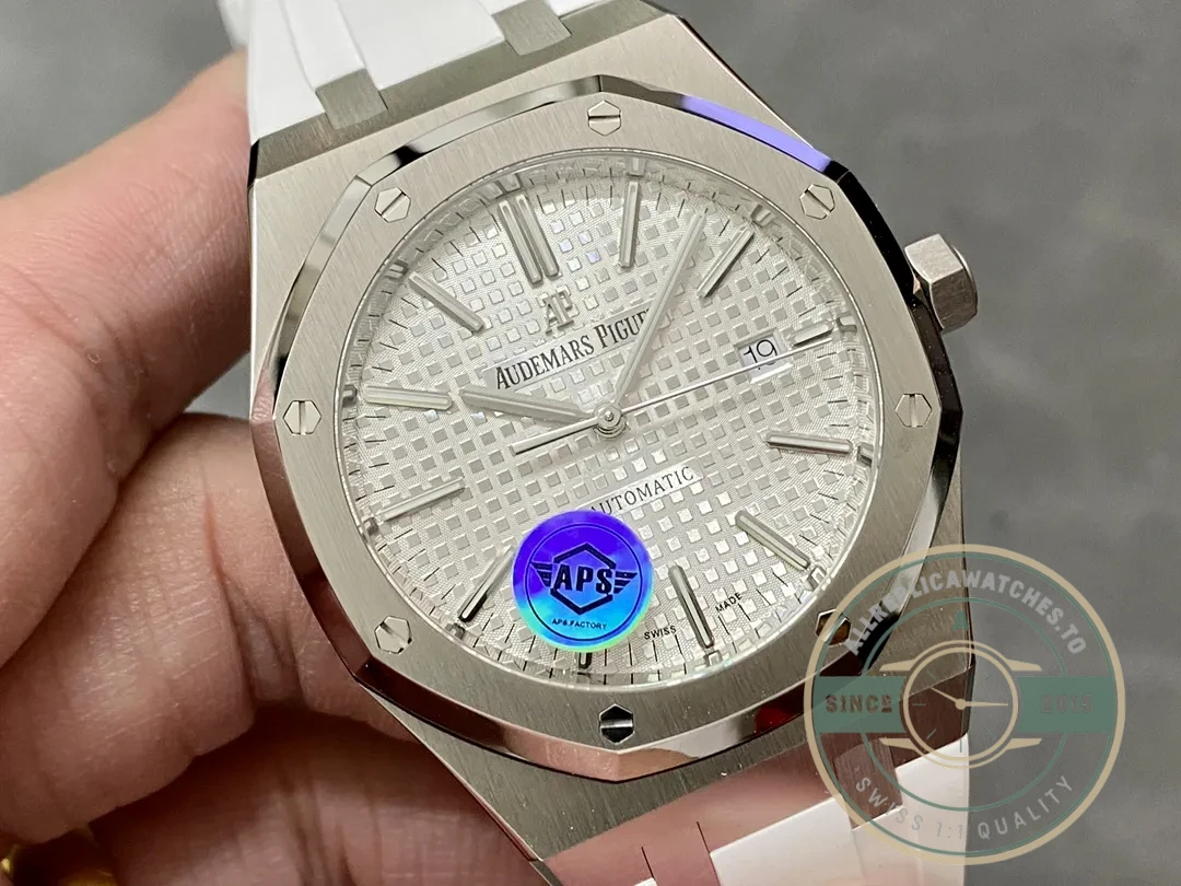 Replica Audemars Piguet Royal Oak White Rubber 15400ST.OO.1220ST.02 - Budget Luxury Replica Watch