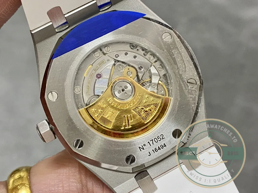 Replica Audemars Piguet Royal Oak White Rubber 15400ST.OO.1220ST.02 - High-Grade Replica Watch