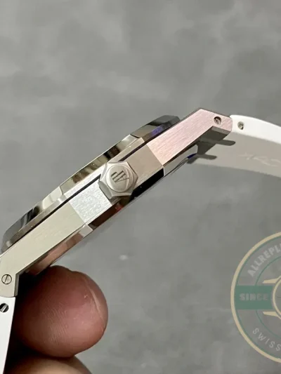 Replica Audemars Piguet Royal Oak White Rubber 15400ST.OO.1220ST.02 - Premium Super Clone Watch