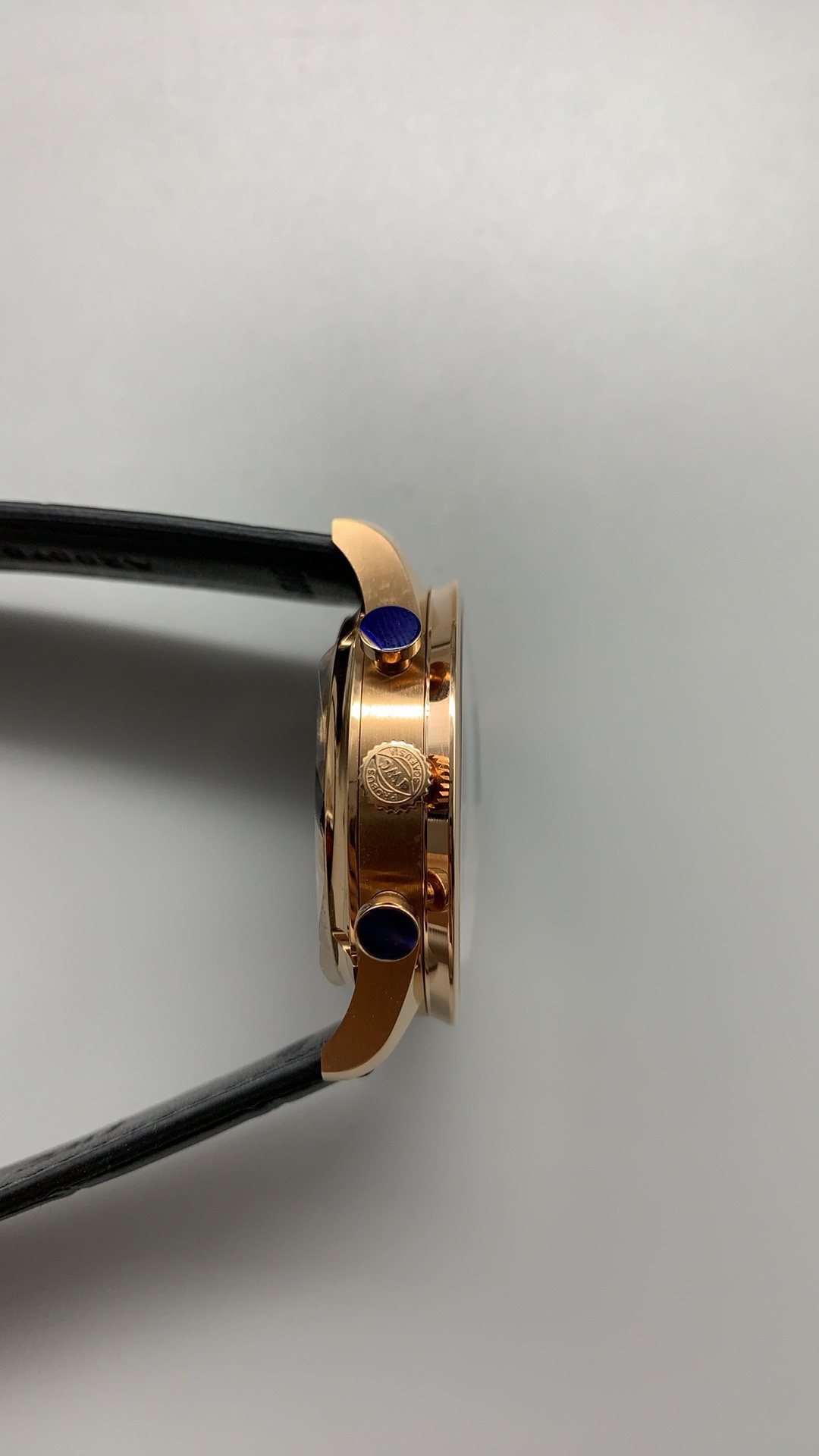 The bezel-to-dial ratio makes the face read larger than 41mm
