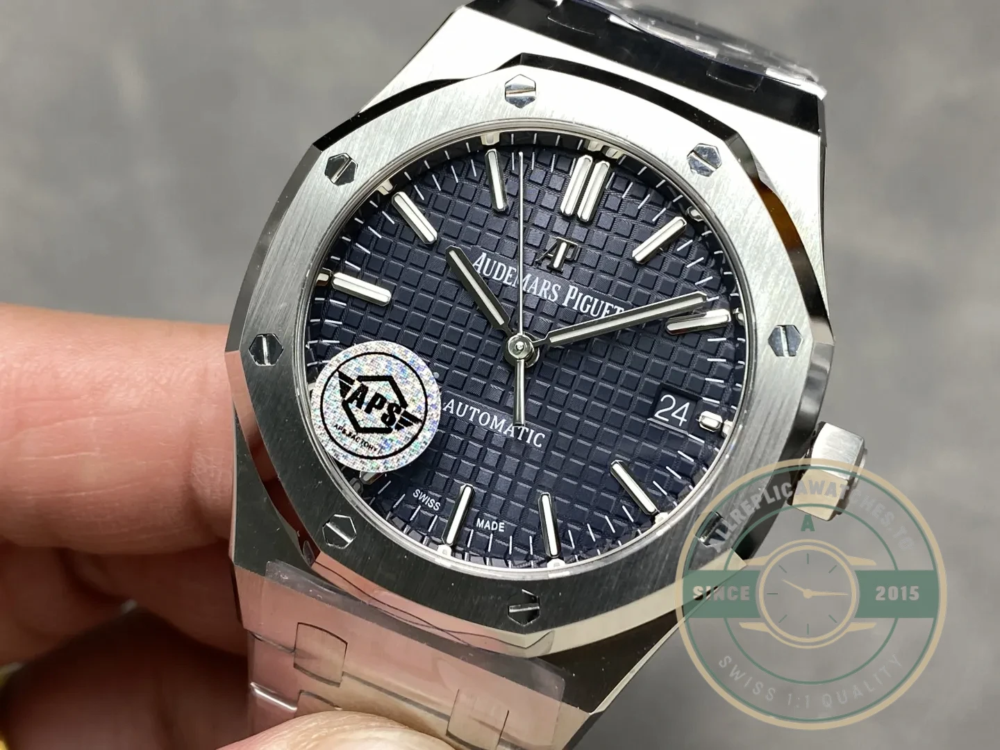 Superclone Audemars Piguet Royal Oak 37mm 15450ST Black Dial - Budget Luxury Replica Watch