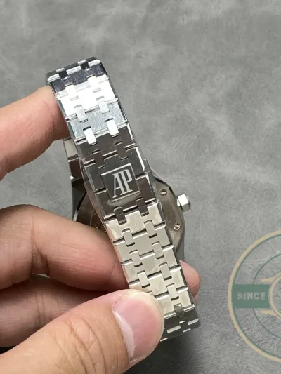 Superclone Audemars Piguet Royal Oak 37mm 15450ST Black Dial - 1:1 Swiss Replica Watch