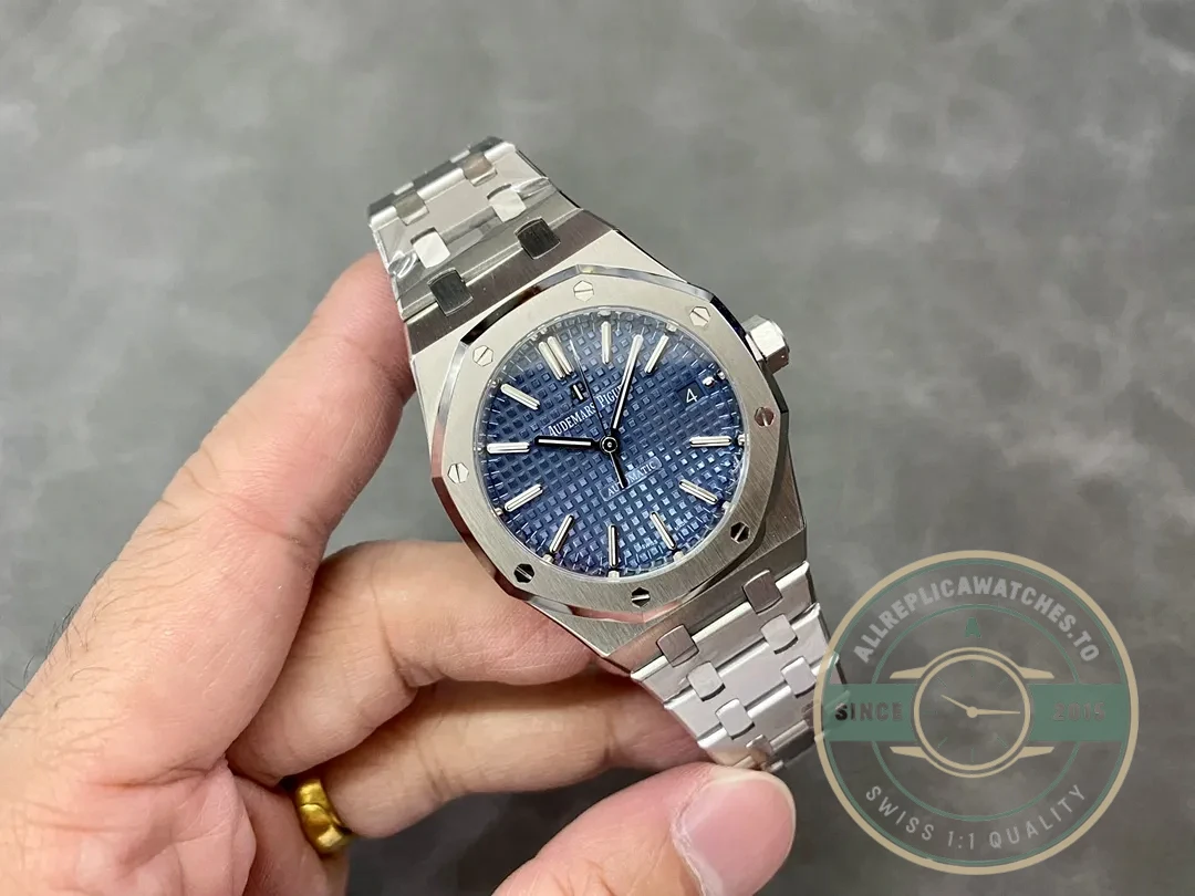 Superclone Audemars Piguet Royal Oak Blue Dial 15450ST 37mm - Luxury Replica Watch