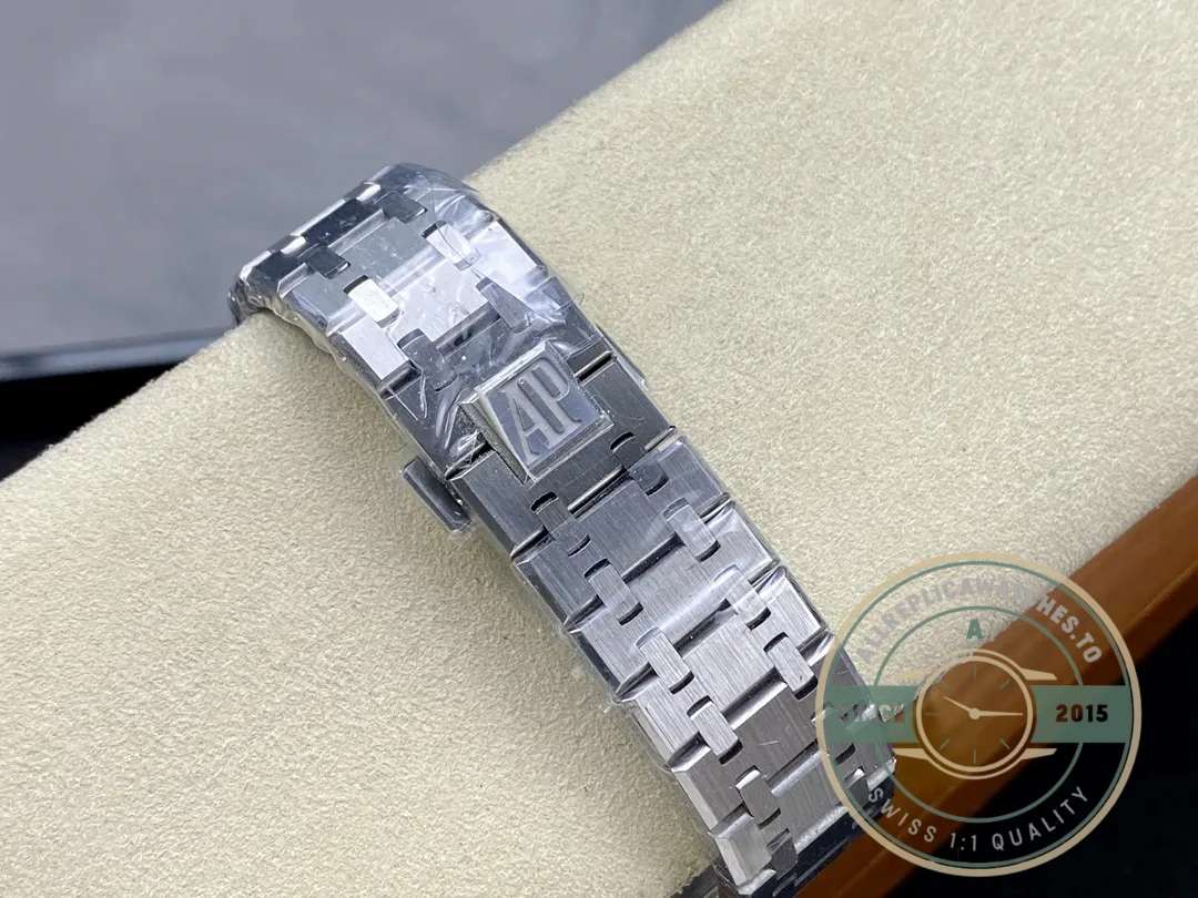 Superclone Audemars Piguet Royal Oak Green Dial 15510ST.OO.1320ST.09 41mm - High-Grade Replica Watch
