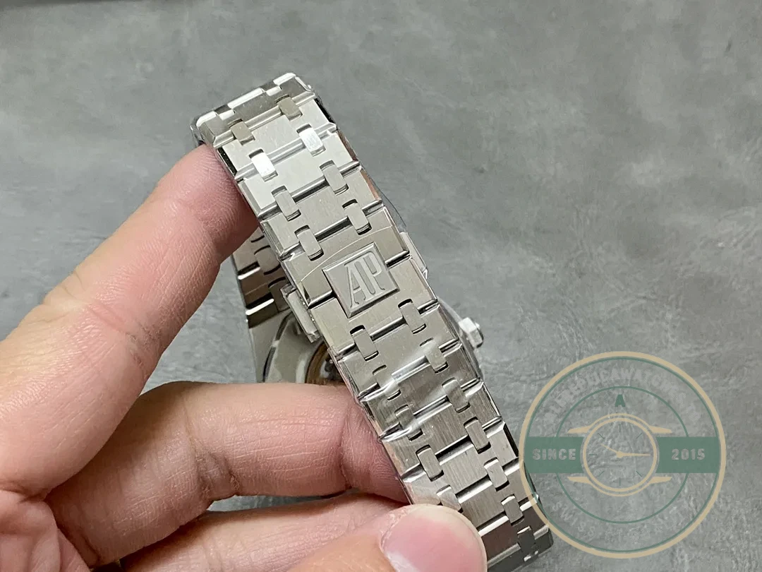 Superclone Audemars Piguet Royal Oak Series 15407ST.OO.1220ST.01 - High-Grade Replica Watch