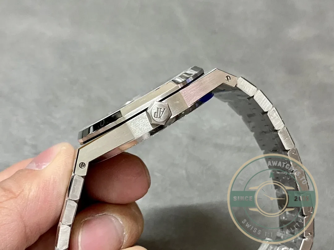 Superclone Audemars Piguet Royal Oak Series 15407ST.OO.1220ST.01 - Swiss Movement Replica Watch