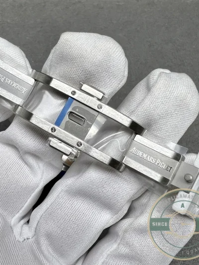 Superclone Audemars Piguet Royal Oak Series 26579CB.OO.1225CB.01 - 1:1 Swiss Replica Watch