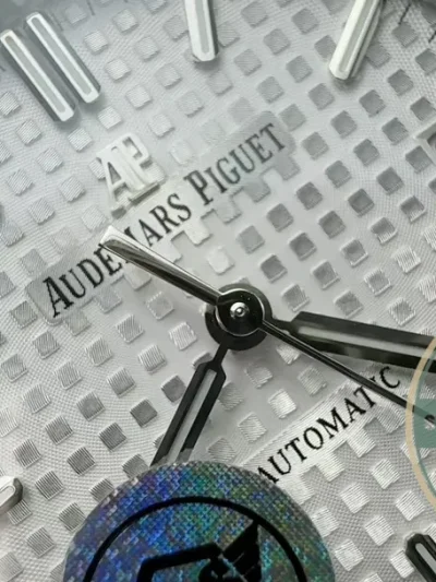 Superclone Audemars Piguet Royal Oak series 15451ST.ZZ.D011CR.01 37mm - Luxury Replica Watch