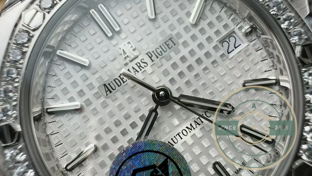 Superclone Audemars Piguet Royal Oak series 15451ST.ZZ.D011CR.01 37mm - Luxury Replica Watch