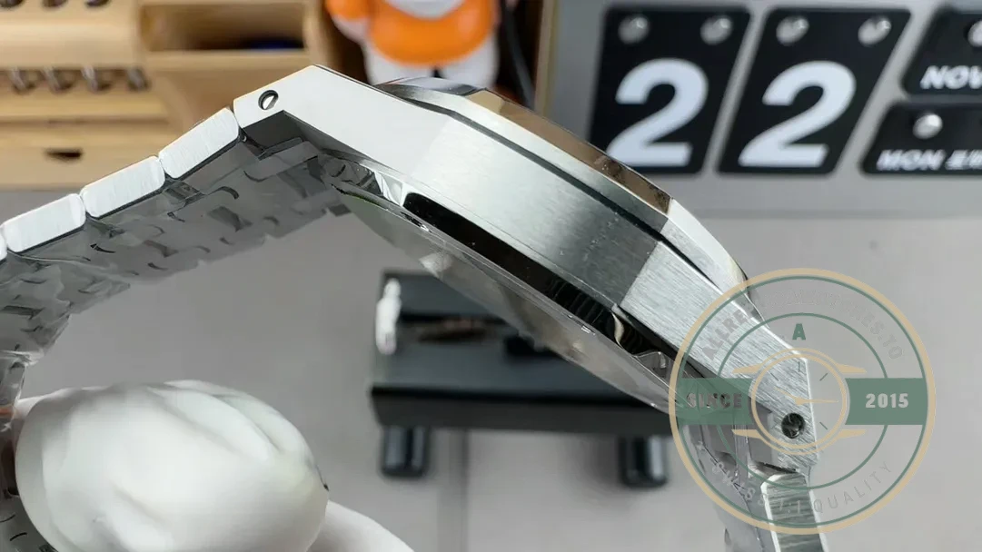 Superclone Audemars Piguet Royal Oak series 15451ST.ZZ.D011CR.01 37mm - Affordable Super Clone Watch