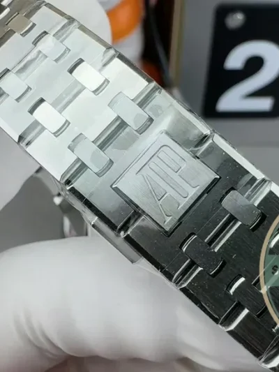 Superclone Audemars Piguet Royal Oak series 15451ST.ZZ.D011CR.01 37mm - Top-Tier Swiss Replica Watch