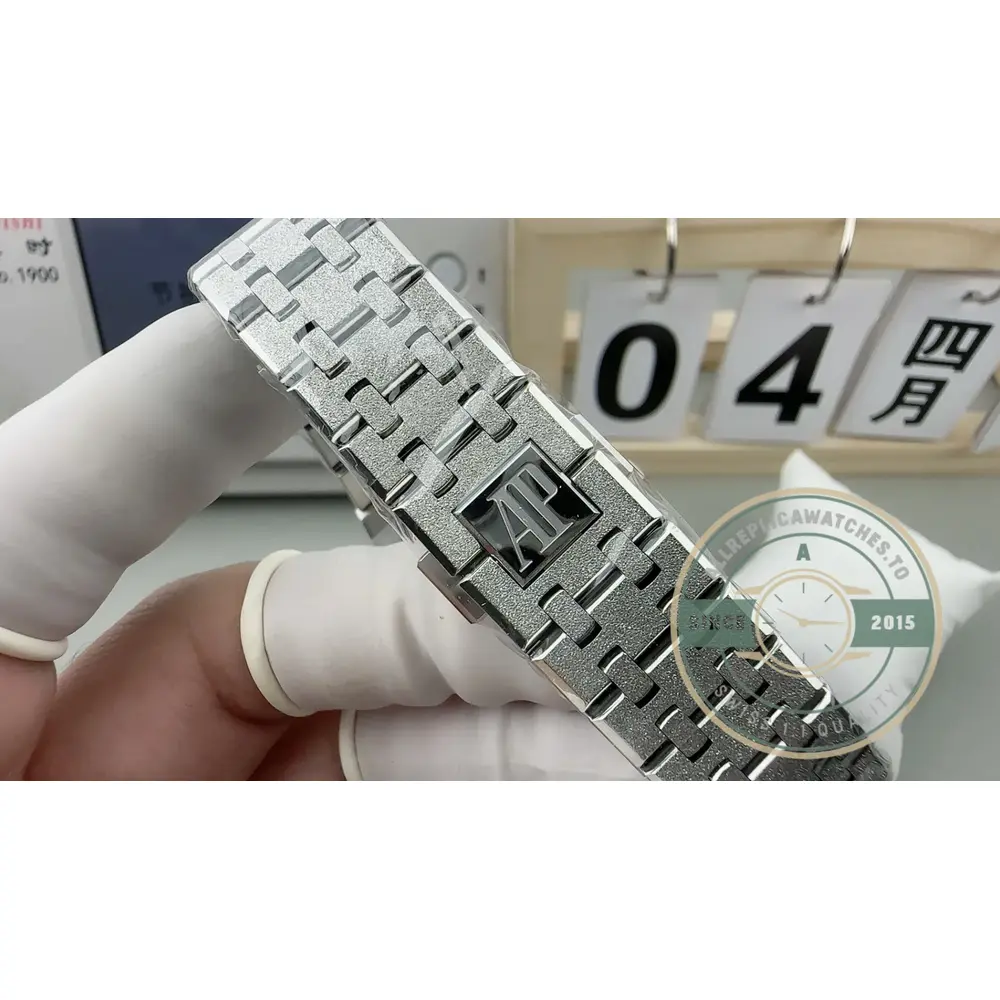 Superclone Audemars Piguet Royal Oak series 15454BC.GG.1259BC.01 37mm - Affordable Luxury Replica Timepiece