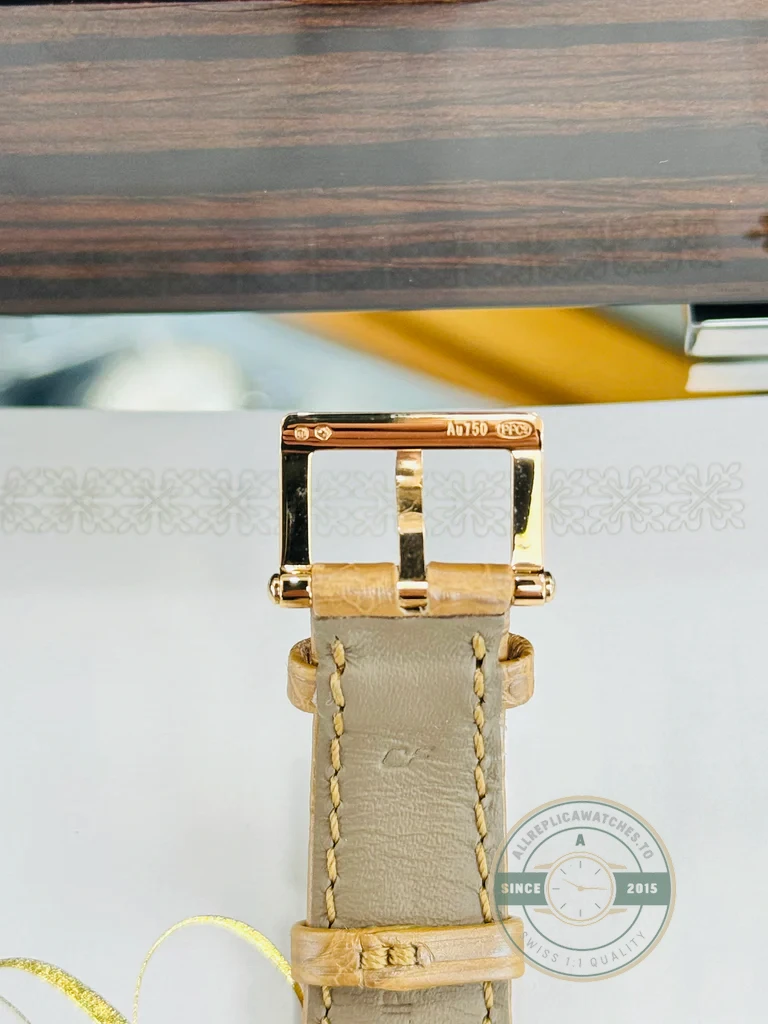 Replica Calatrava 7200R-001 Patek Philippe Ultra-thin mechanical self-winding movement. 34.6 mm, Rose gold