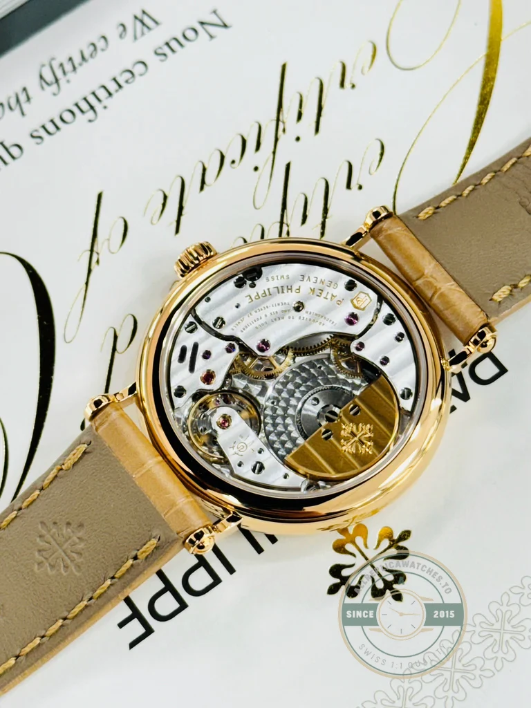 Replica Calatrava 7200R-001 Patek Philippe Ultra-thin mechanical self-winding movement. 34.6 mm, Rose gold