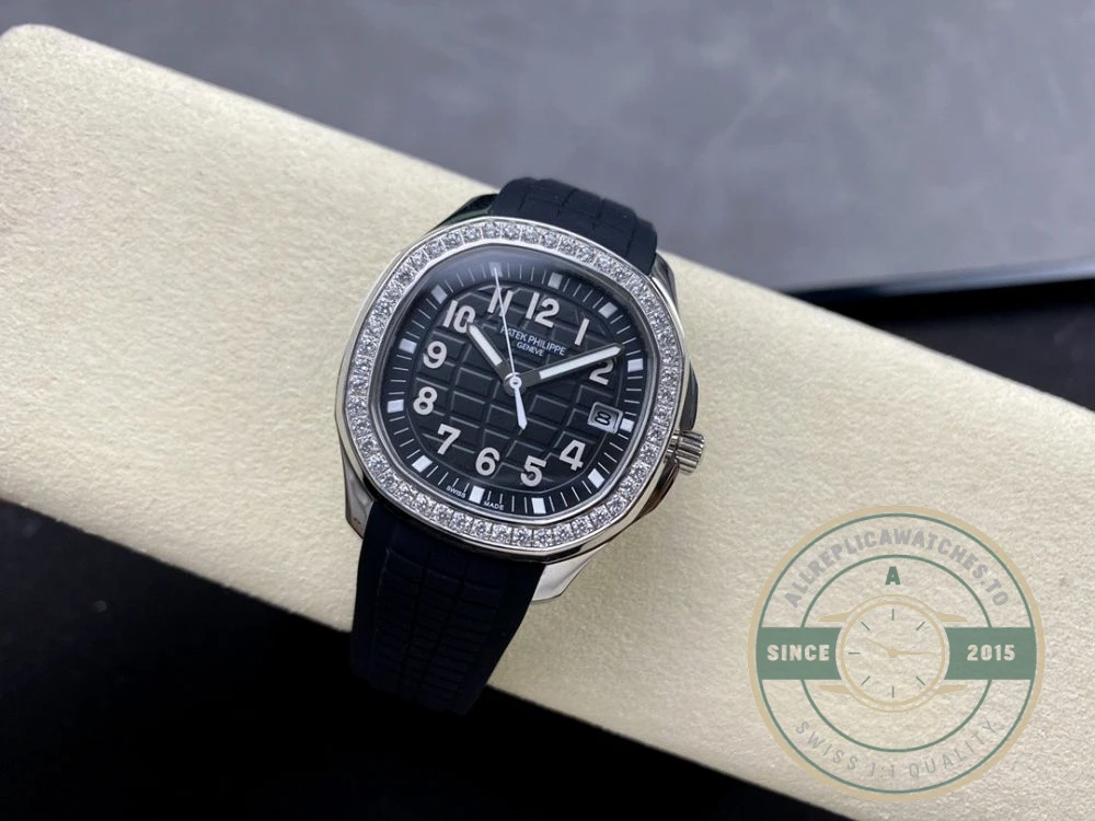 Replica Aquanaut 5267/200A-001 Patek Philippe Luce 35.6 mm, Steel - Affordable Super Clone Watch
