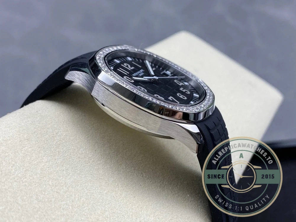 Replica Aquanaut 5267/200A-001 Patek Philippe Luce 35.6 mm, Steel - Premium Super Clone Watch