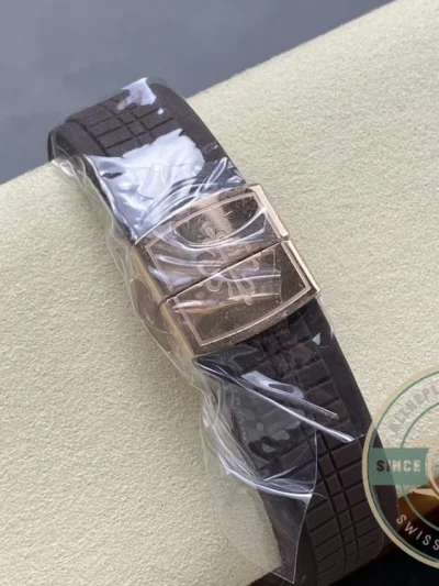 Replica Aquanaut 5268/200R-010 Patek Philippe Luce 38.8 mm, Rose gold, Green Dial - 1:1 Swiss Replica Watch