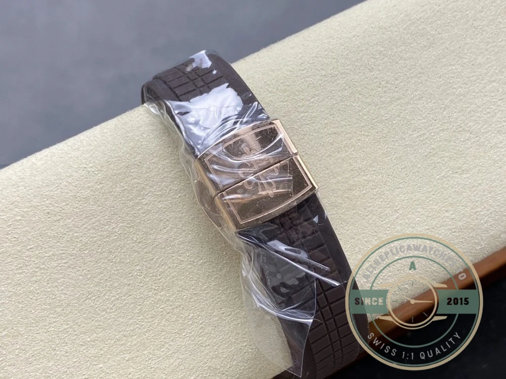 Replica Aquanaut 5268/200R-010 Patek Philippe Luce 38.8 mm, Rose gold, Green Dial - 1:1 Swiss Replica Watch