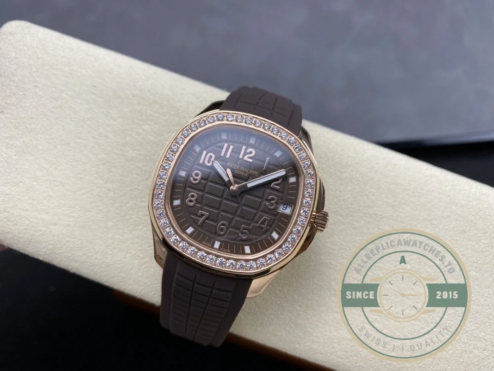 Replica Aquanaut 5268/200R-010 Patek Philippe Luce 38.8 mm, Rose gold, Green Dial - Top-Tier Swiss Replica Watch