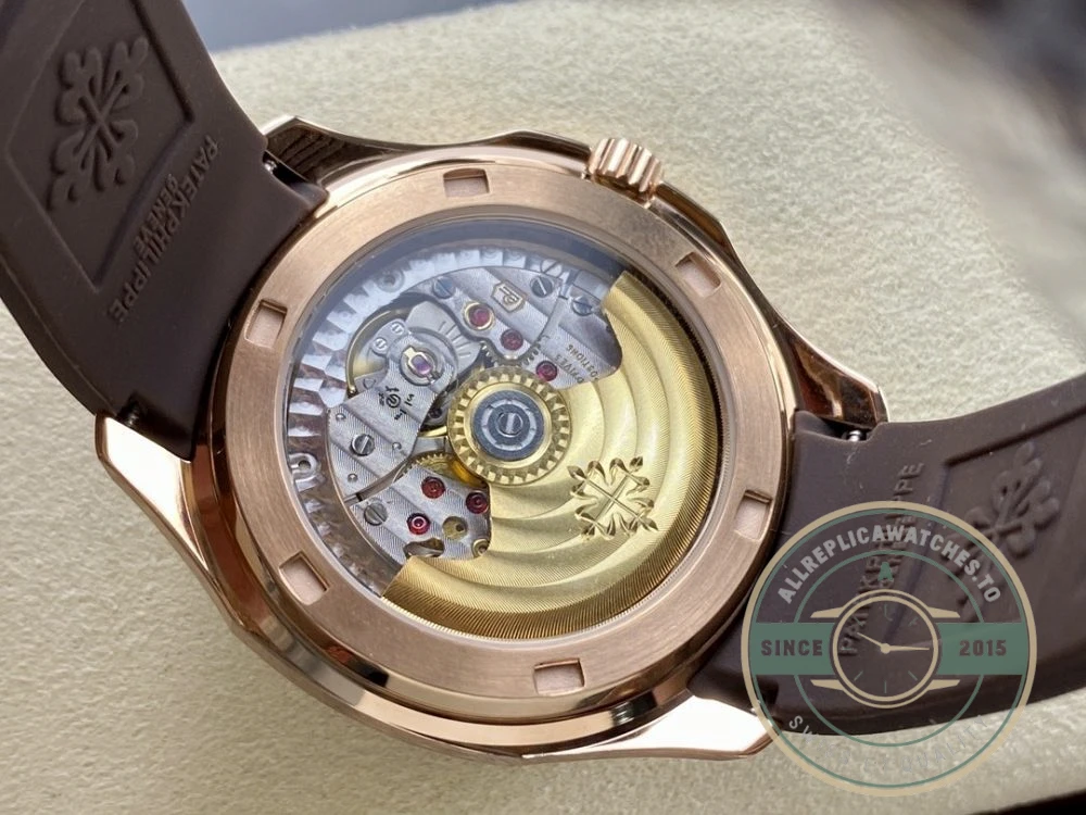Replica Aquanaut 5268/200R-010 Patek Philippe Luce 38.8 mm, Rose gold, Green Dial - Luxury Replica Watch