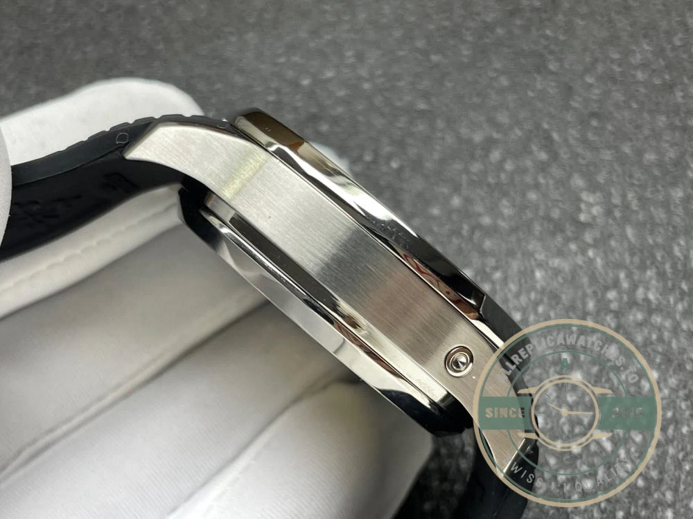 Replica Aquanaut 5968A-001 Patek Philippe Chronograph 42.2 mm, Steel, 5968A-001 - Affordable Luxury Replica Timepiece