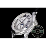Moon phase on a blue starry disc at 6 o'clock of the Patek 5205G-001