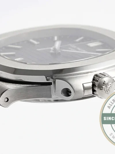 Replica Nautilus 5711-001 Patek Philippe 40 mm, Black Dial, Black Rubber - Swiss-Made Clone Watch