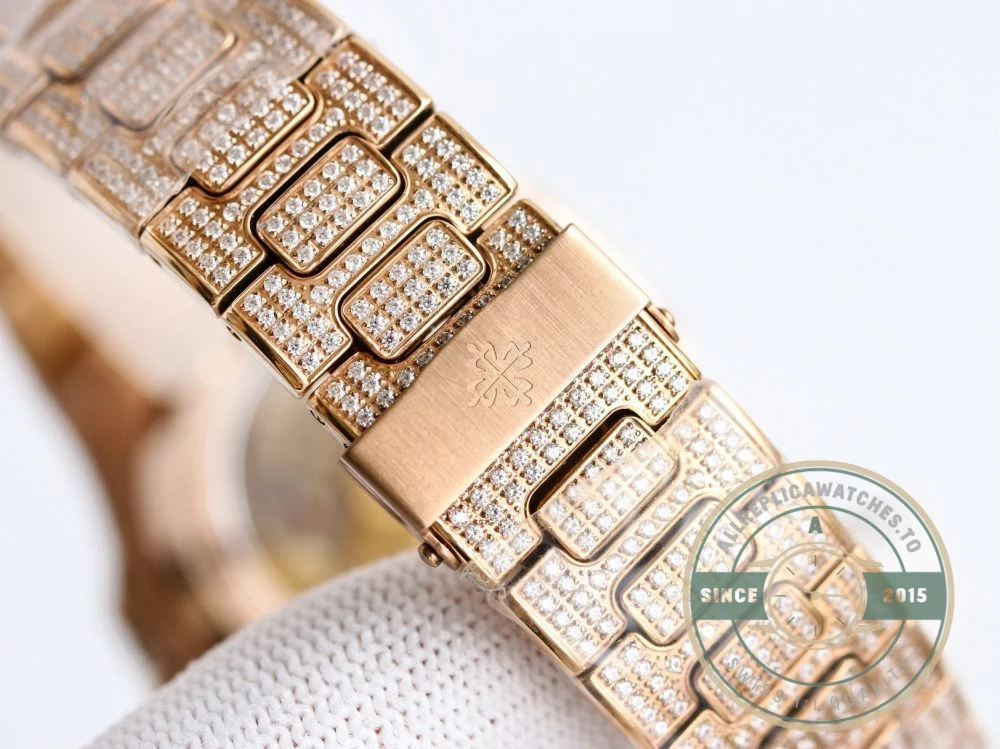 Replica Nautilus 5711-1300A-001 Patek Philippe 40 mm, Brown Dial, Iced Out - 1:1 Swiss Replica Watch