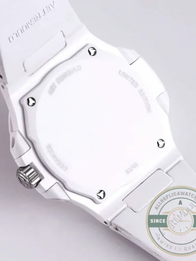 Replica Nautilus 5711/1A-018 Patek Philippe 40 mm, Rubber Strap Pink Dial - Swiss-Made Clone Watch