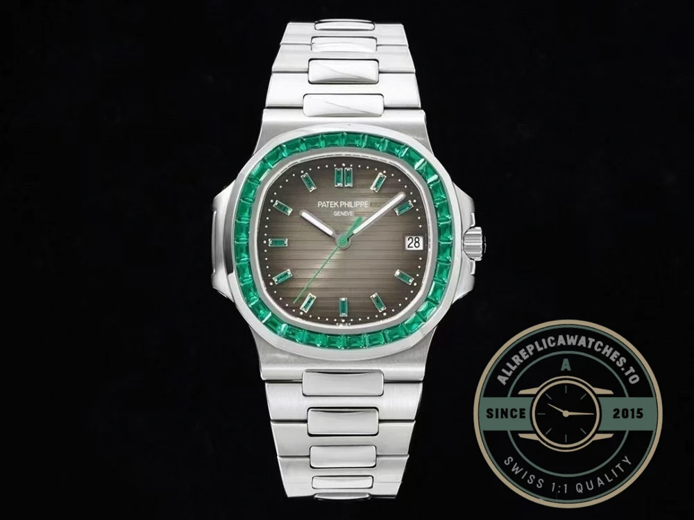 Replica Nautilus 5711/1A-018 Patek Philippe 40 mm, Stainless Steel Khaki Dial Iced out - Swiss Movement Replica Watch