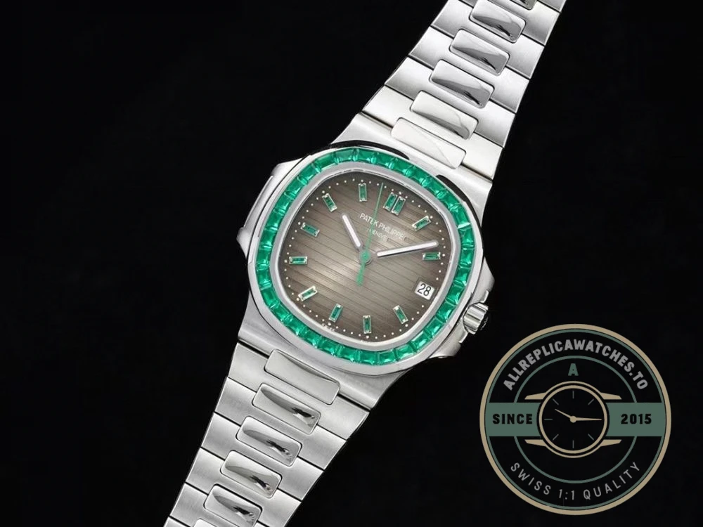 Replica Nautilus 5711/1A-018 Patek Philippe 40 mm, Stainless Steel Khaki Dial Iced out - Factory Super Clone Watch