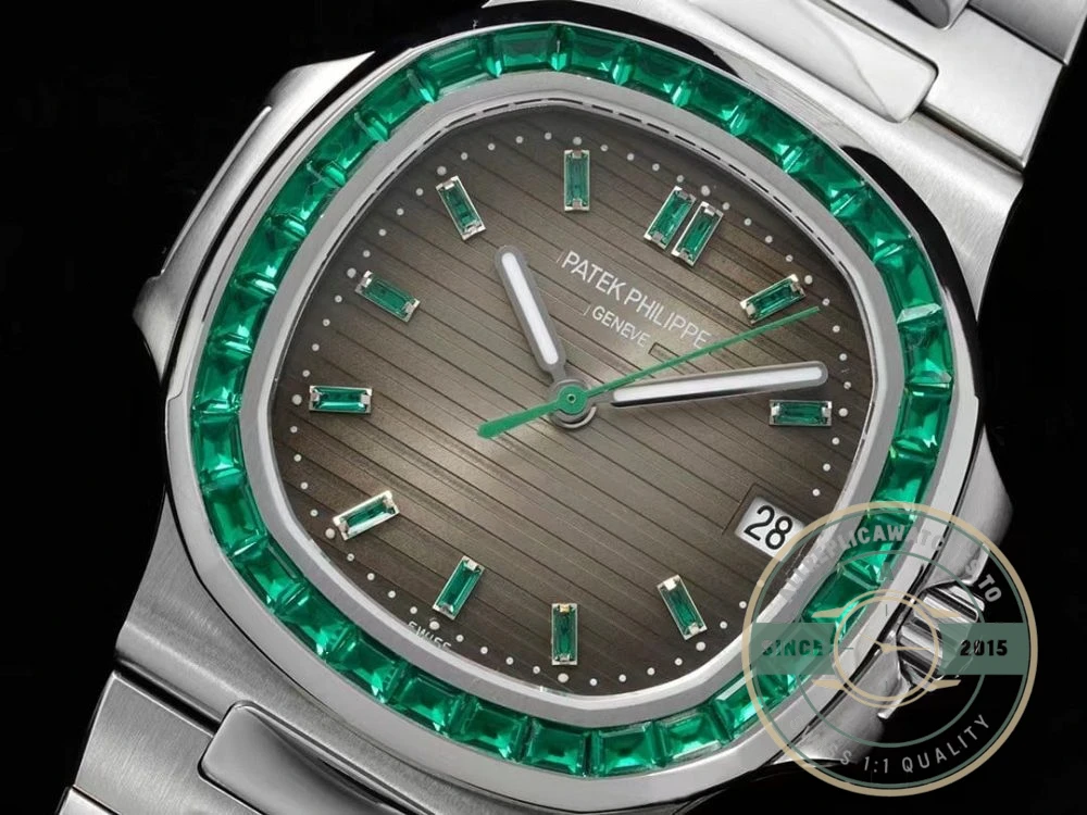 Replica Nautilus 5711/1A-018 Patek Philippe 40 mm, Stainless Steel Khaki Dial Iced out - Luxury Replica Watch