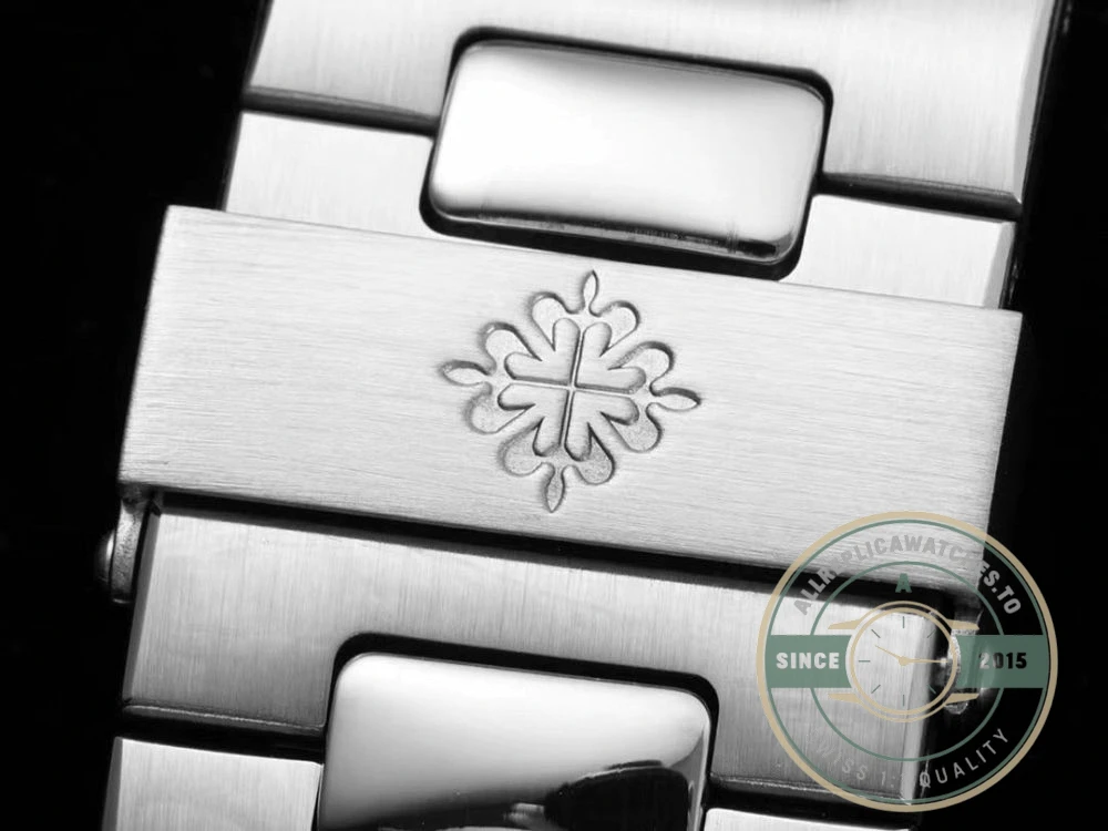 Replica Nautilus 5711/1A-018 Patek Philippe 40 mm, Stainless Steel Khaki Dial Iced out - Affordable Super Clone Watch