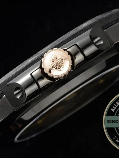 Replica Nautilus 5711/1A Patek Philippe Carbon 40 mm, Rose Gold, Black Carbon - High-Grade Replica Watch