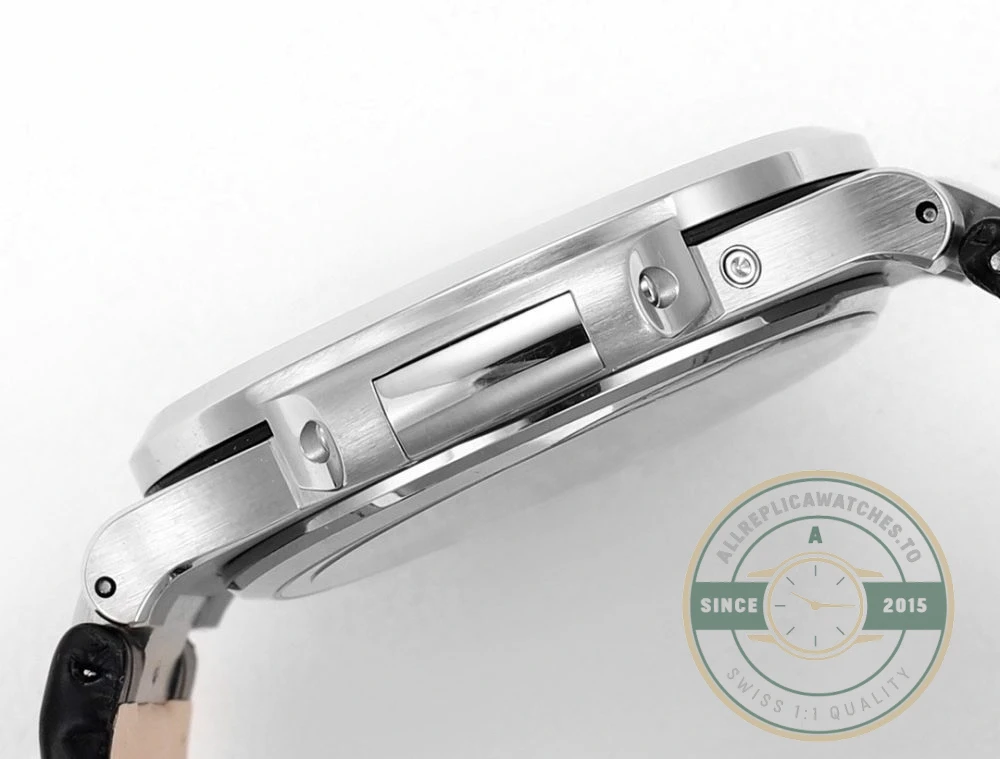 Replica Nautilus 5712G-001 Patek Philippe Moon phases. 40 mm, White gold, Dark Blue Dial - Factory Super Clone Watch