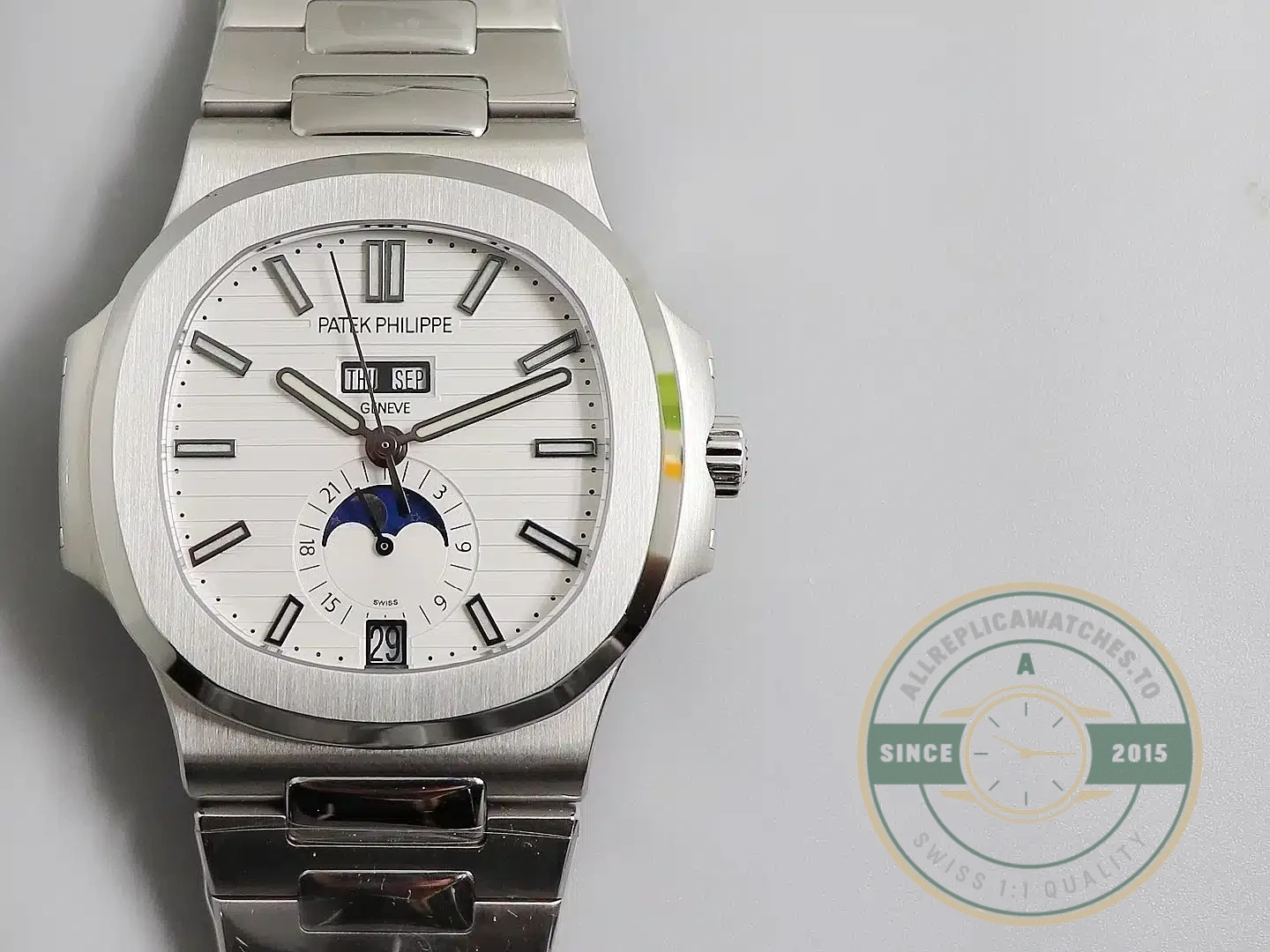 Replica Nautilus 5726/1A Annual Calendar, Moon phases 40.5 mm, Steel - Luxury Replica Watch