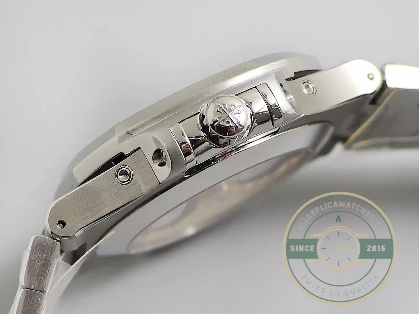 Replica Nautilus 5726/1A Annual Calendar, Moon phases 40.5 mm, Steel - Affordable Super Clone Watch