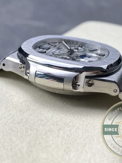 Replica Nautilus 5740/1G-001 Patek Philippe Perpetual Calendar 40 mm, White gold, White Dial - Affordable Luxury Replica Timepiece