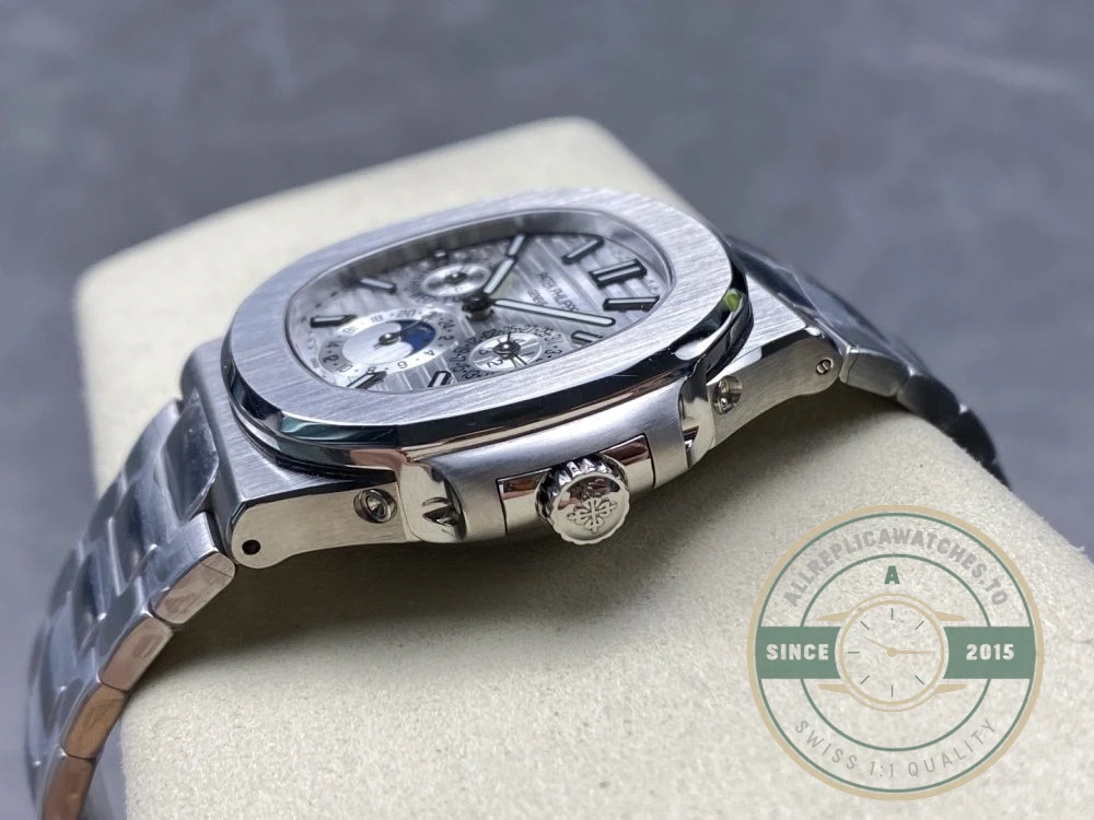 Replica Nautilus 5740/1G-001 Patek Philippe Perpetual Calendar 40 mm, White gold, White Dial - High-Grade Replica Watch