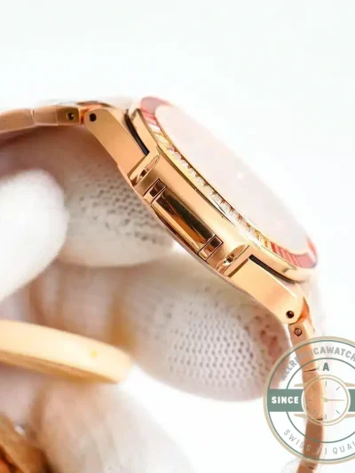 Replica Nautilus 7118/1300R-001 Patek Philippe “Ladies Automatic” 35.2 mm, Rose gold - Swiss-Made Clone Watch