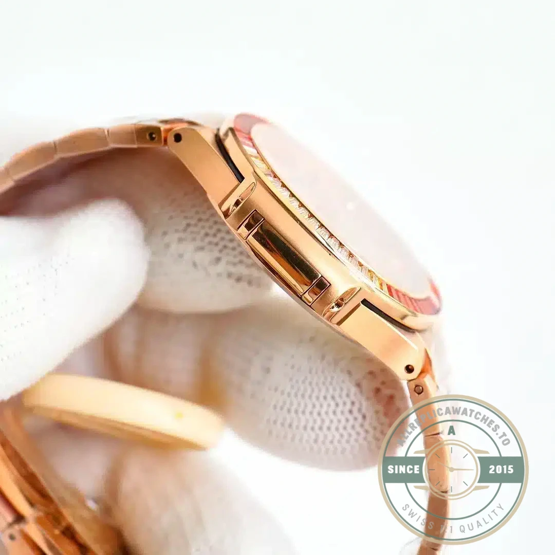 Replica Nautilus 7118/1300R-001 Patek Philippe “Ladies Automatic” 35.2 mm, Rose gold - Swiss-Made Clone Watch