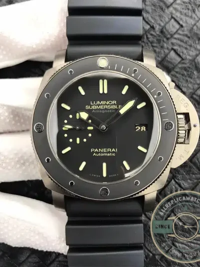 Replica Panerai Luminor Submersible 1950 Amagnetic PAM389 - High-Grade Replica Watch